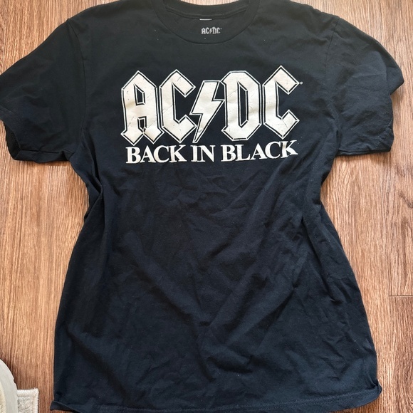 AC/DC Back in Black Graphic Tee⚡️ - Picture 1 of 2